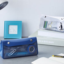 画像をギャラリービューアに読み込む, リヒトラブ ALCLEA トライアングルペンケース A-7942